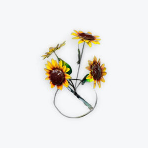 Metal sunflower Bouquet with 4 flowers 14in x 9in