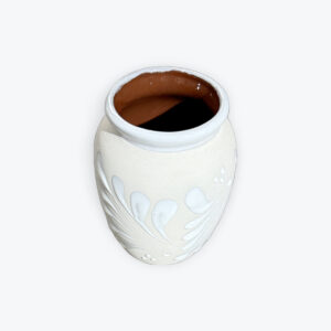 White engobe cantarito