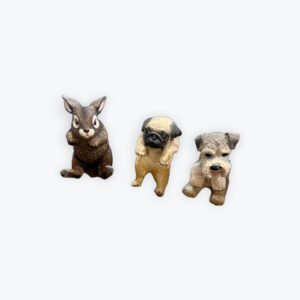 Resin hanging pot animal 7in x 3in