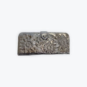 Leather women wallet with clip on 3in x 7in